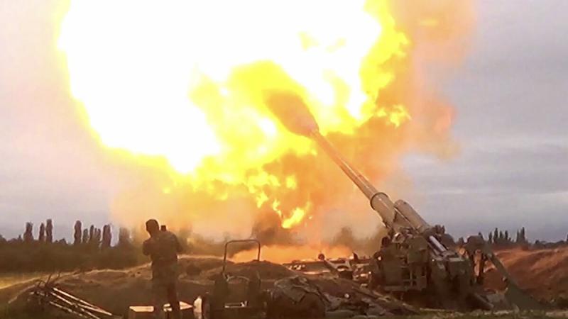 Azerbaycan: Ermenistan’a ait 4 tankı vurduk