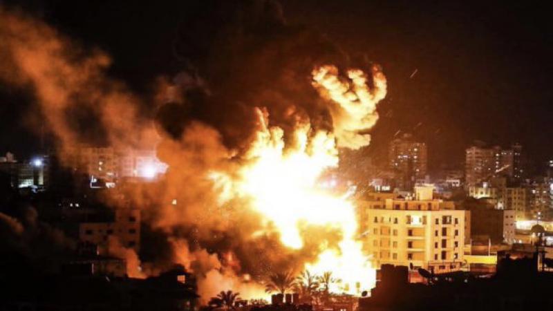 İşgalci İsrail Gazze'ye Hava Saldırısı Düzenledi