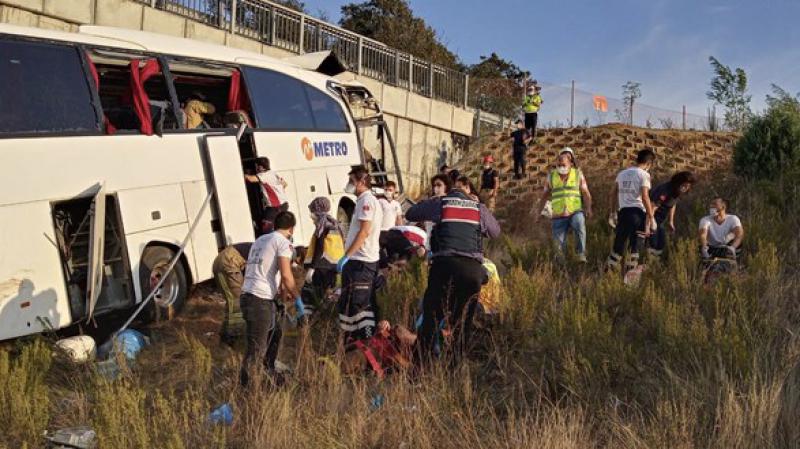 Kuzey Marmara Otoyolu'nda otobüs yoldan çıktı: 5 ölü, 25 yaralı