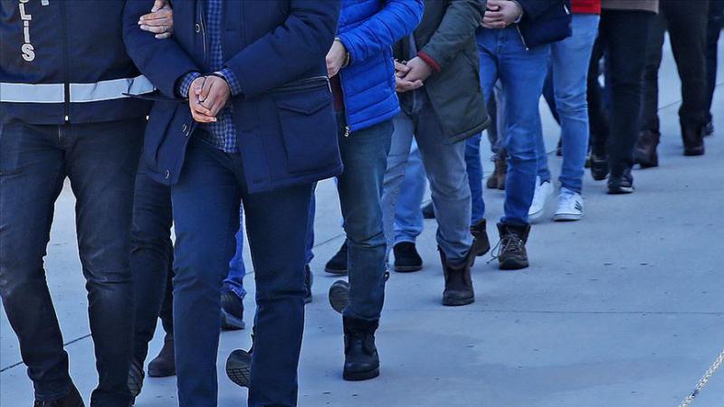 İzmir merkezli 49 ilde operasyon: 176 asker için yakalama kararı