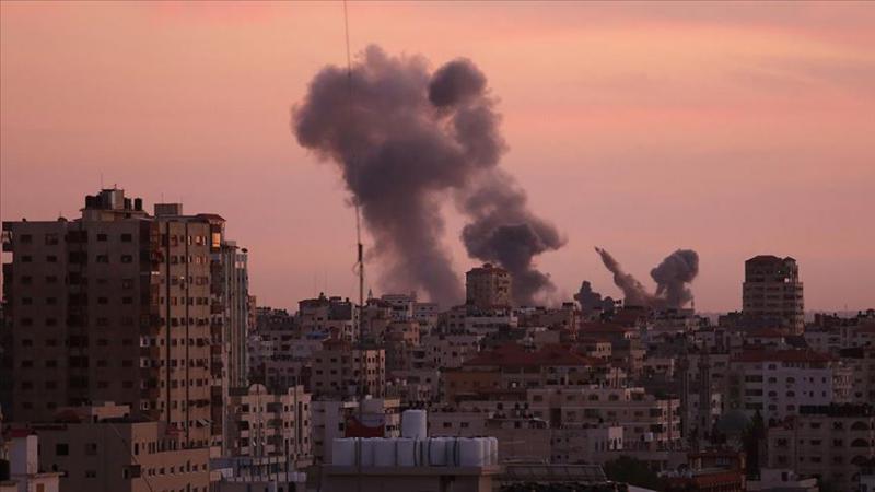İşgalci İsrail'den Gazze'ye yeni hava saldırısı