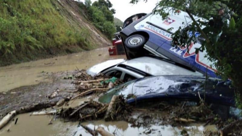 Kolombiya'yı sel vurdu: 3 ölü, 16 kayıp