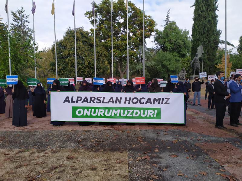 Antep ve Elazığlı Furkan Gönüllülerinden Alparslan Hoca'nın Beraat Aldığı Mahkemeye Yönelik Basın Açıklaması!