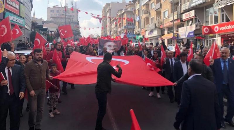 Nevşehir Valiliği ve CHP Heyeti Arasındaki Yürüyüş Krizi Çözüldü