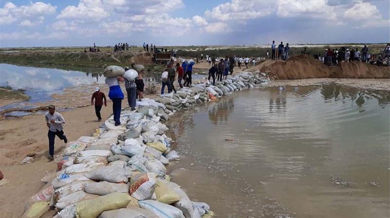 Baraj Çöktü, 30 Bin Türkistanlı Tahliye Edildi
