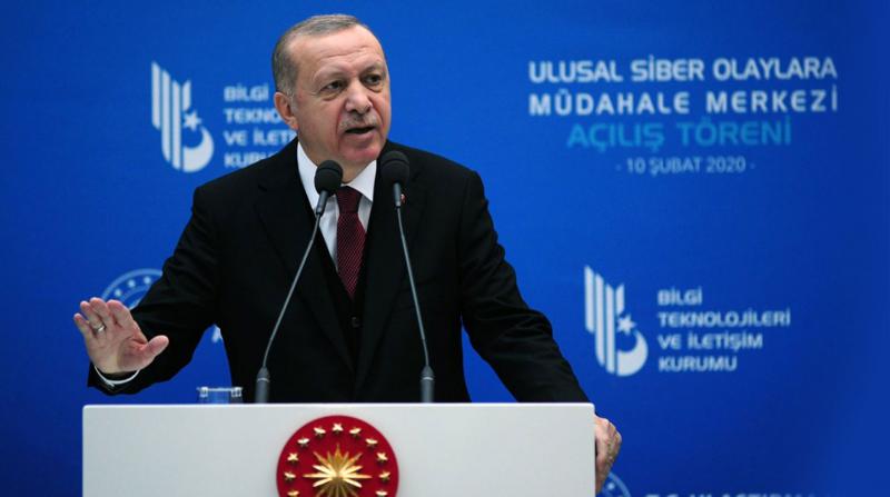 Erdoğan: Sosyal medya tam bir çöplüğe dönüştü