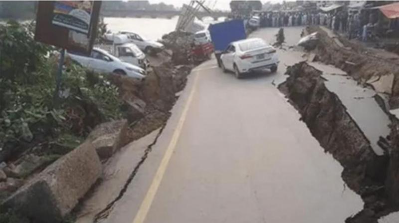 Pakistan'da Deprem: 5.8