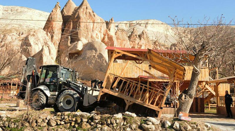 Kapadokya'da Kaçak Yapılar Yıkıldı