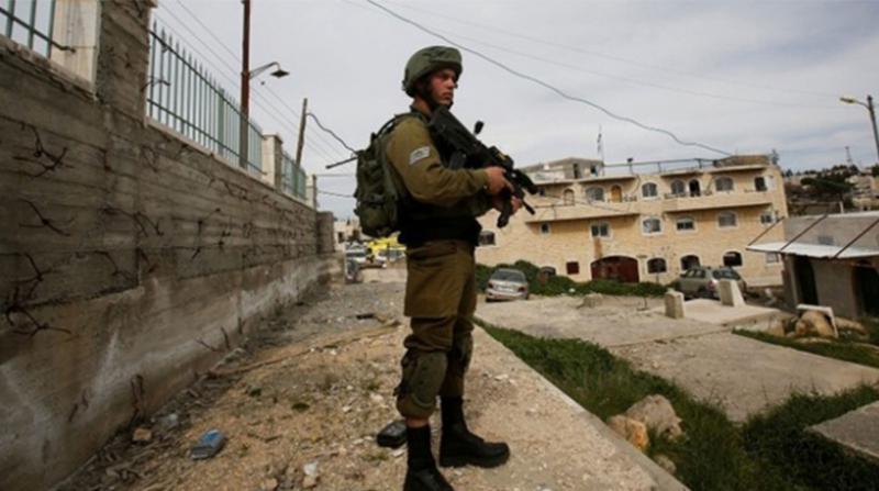 İşgal Güçleri 4'ü Çocuk 20 Filistinliyi Gözaltına Aldı