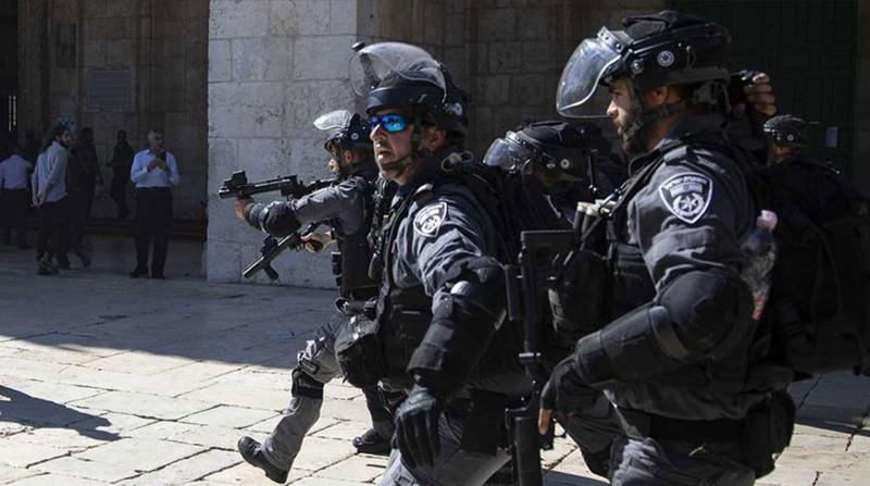 İşgal Yönetimi 10 Filistinliyi Gözaltına Aldı