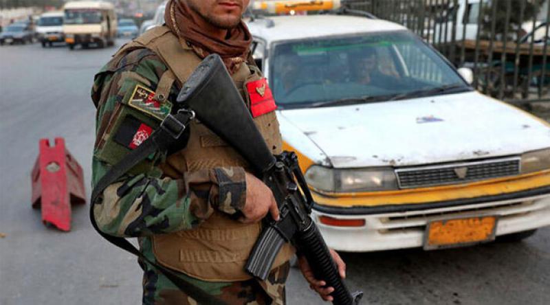 Afganistan'da polis merkezine bombalı ve silahlı saldırı: 2 ölü
