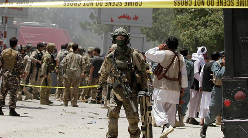 Afganistan'da karakola saldırı: 17 ölü