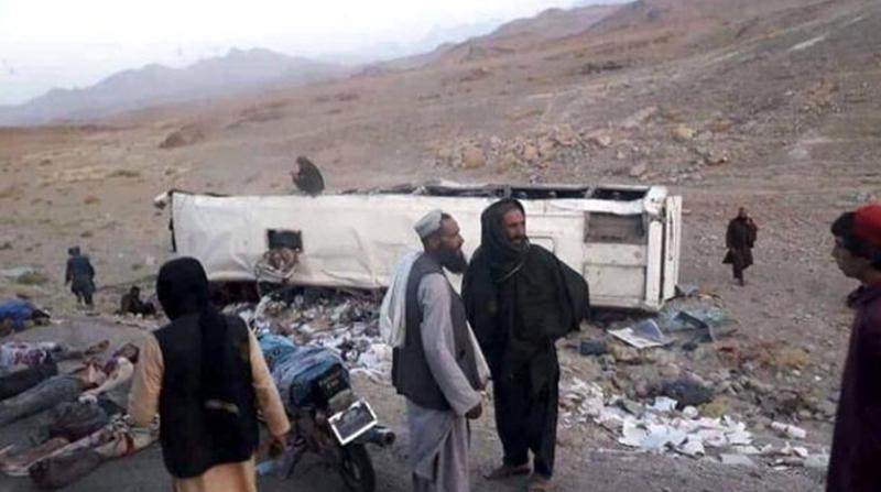 Afganistan'da otobüse bombalı saldırı: Çok sayıda ölü var