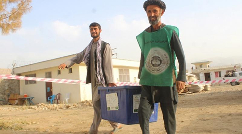 Afganistan'da oylar yeniden sayılıyor