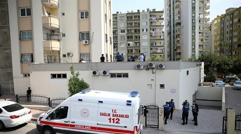 Adana'da cam silerken 11. kattan düşen kadın hayatını kaybetti