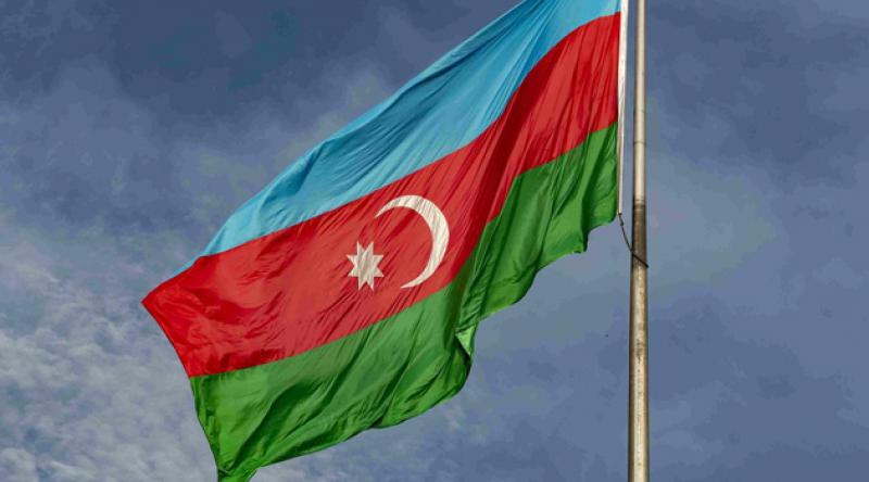 Azerbaycan 'a sadece kimlikle seyahat dönemi başlıyor
