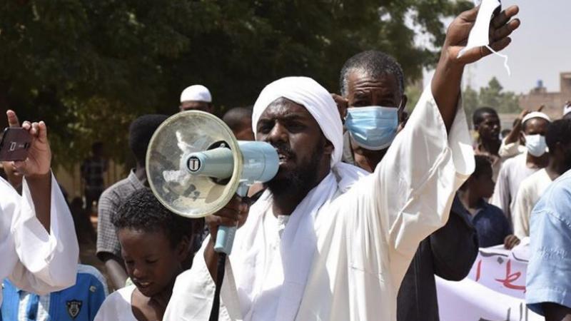 Sudan'da İsrail ile normalleşme ve dini konulardaki reformlar protesto edildi