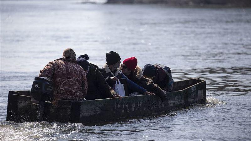 Binlerce kişi Meriç Nehri üzerinden Yunanistan tarafına geçti