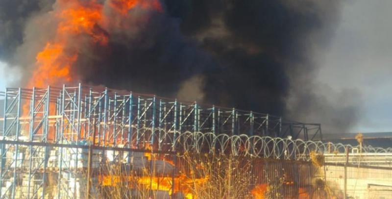 Balıkesir'de yağ fabrikasında yangın
