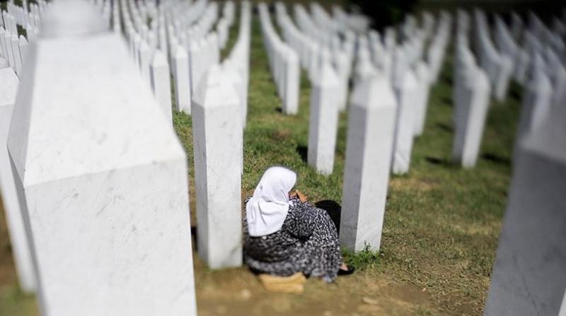 Hollanda’dan tepki çeken Srebrenitsa kararı