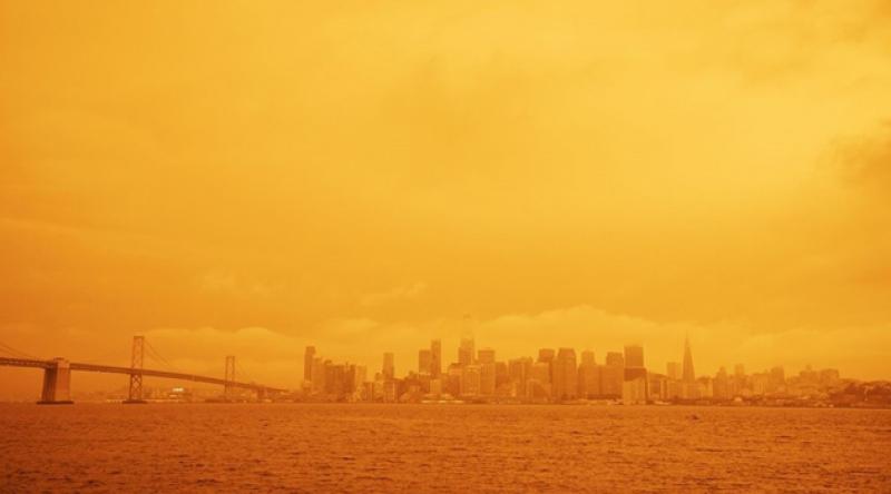 California'daki yangınlar nedeniyle San Francisco'da gökyüzü turuncuya büründü