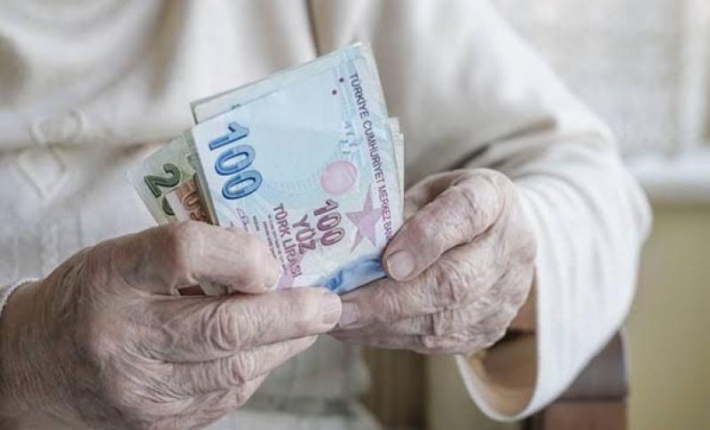 İçişleri Bakanlığı'ndan 65 yaş üstünde olanların maaş ödemeleriyle ilgili açıklama