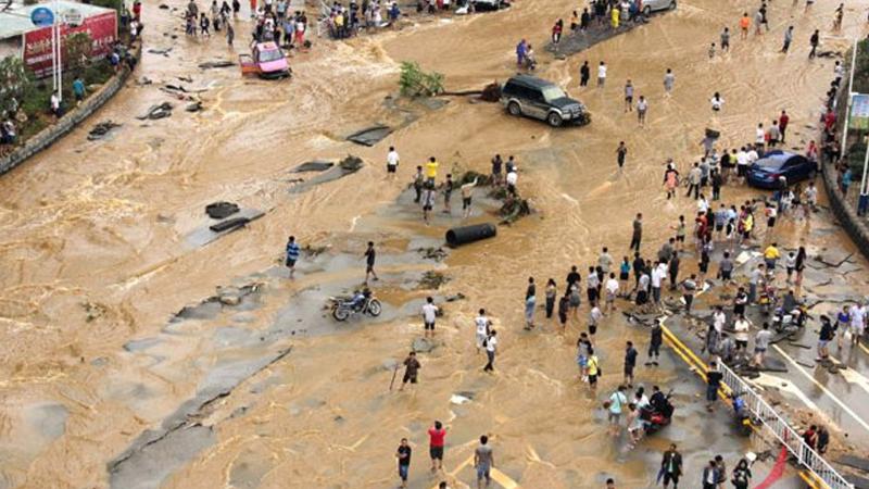 Çin'de Oluşan Sellerde En Az 200 Kişi Öldü