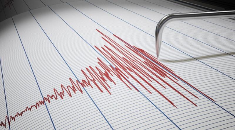 Endonezya'da 5,6 büyüklüğünde deprem