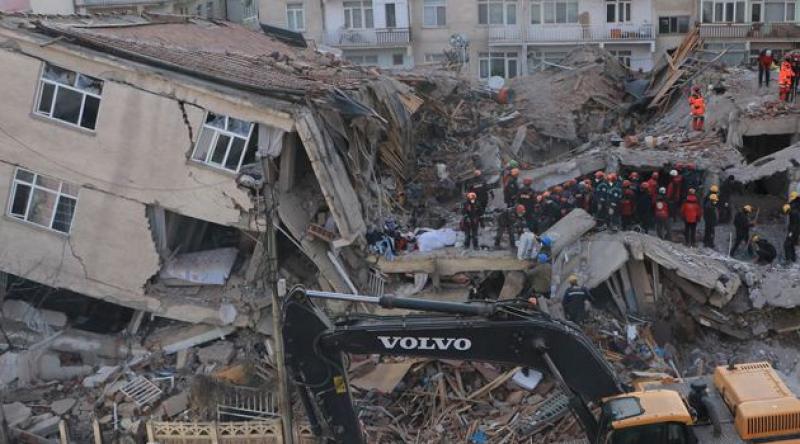 Elazığ'daki depremde hayatını kaybedenlerin sayısı 38'e çıktı