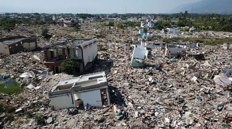 Endonezya'da bir ayda 924 deprem