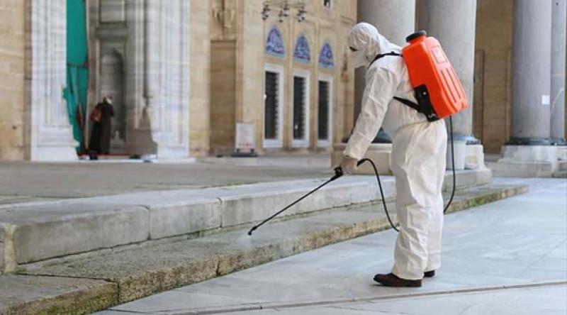 Türkiye genelinde 90 bin cami, cuma namazı için dezenfekte ediliyor