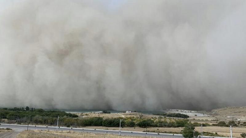 Konya’da korkutan toz fırtınası!