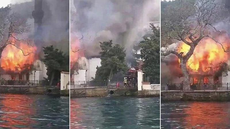 İstanbul’da Tarihi Camide Yangın Çıktı