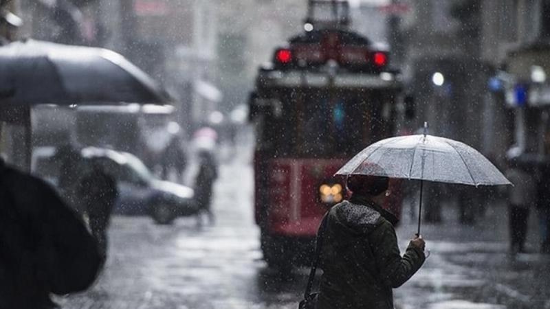 İstanbul'a bir uyarı daha: Sağanak ve fırtına!
