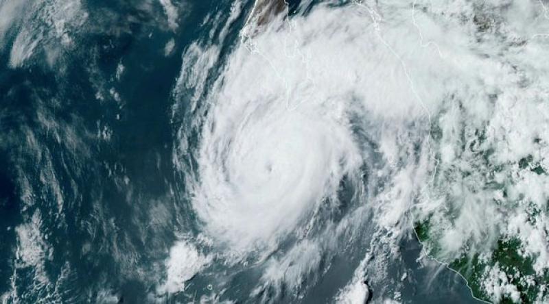 Genevieve Kasırgası Meksika kıyılarına ulaştı