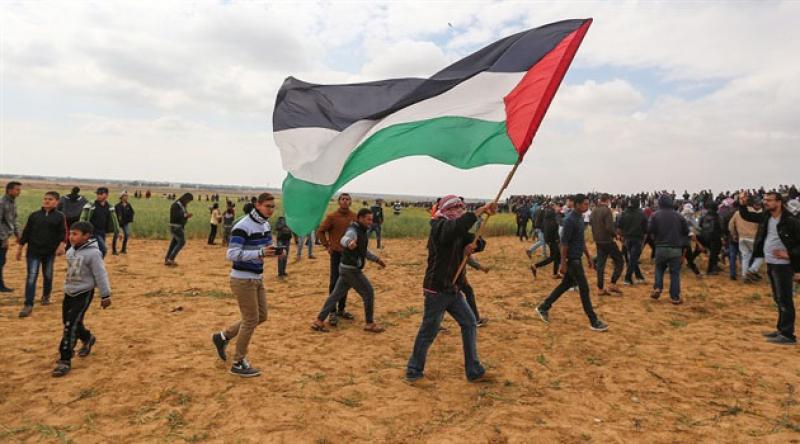 İşgalciler Gazze Sınırında 74 Filistinliyi Yaraladı