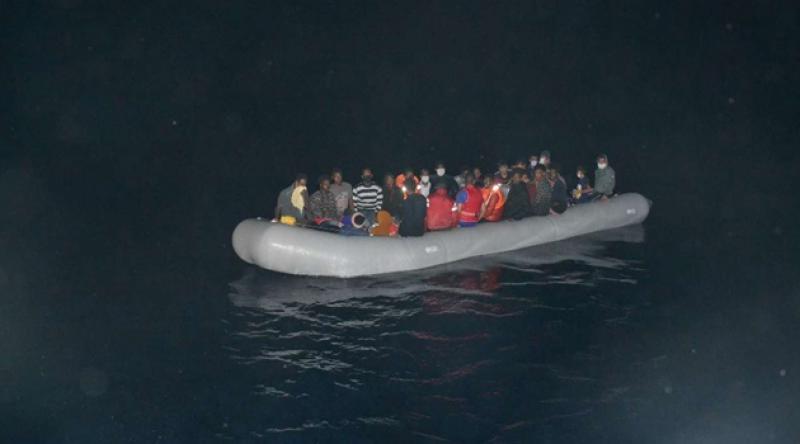 Sahil Güvenlik: 184 düzensiz göçmen kurtarıldı
