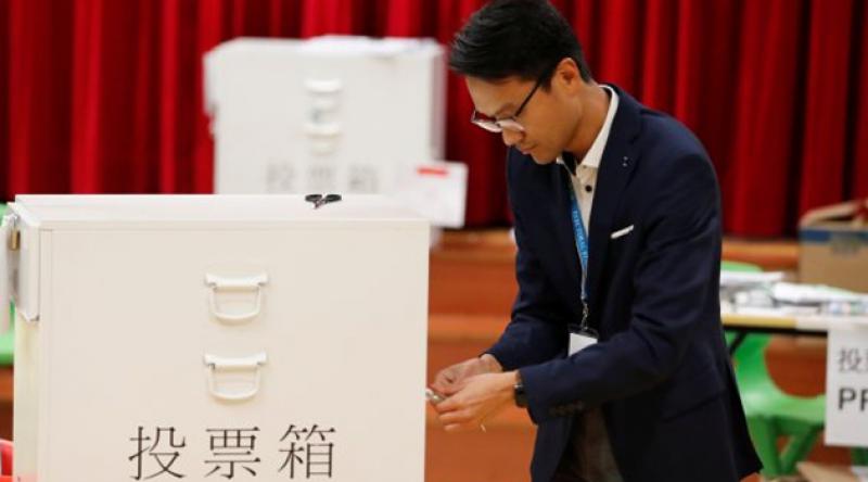 Hong Kong yerel seçimlerin galibi belli oldu