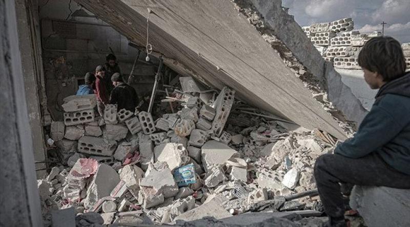 Esad rejimi İdlib’de bir okulu vurdu: 6 ölü, 7 yaralı