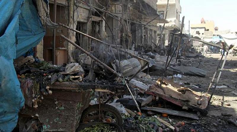 Esad güçleri İdlib'de pazar yerini vurdu: 11 ölü