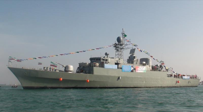 İran, kendi donanmasını vurduğu iddialarını yalanladı