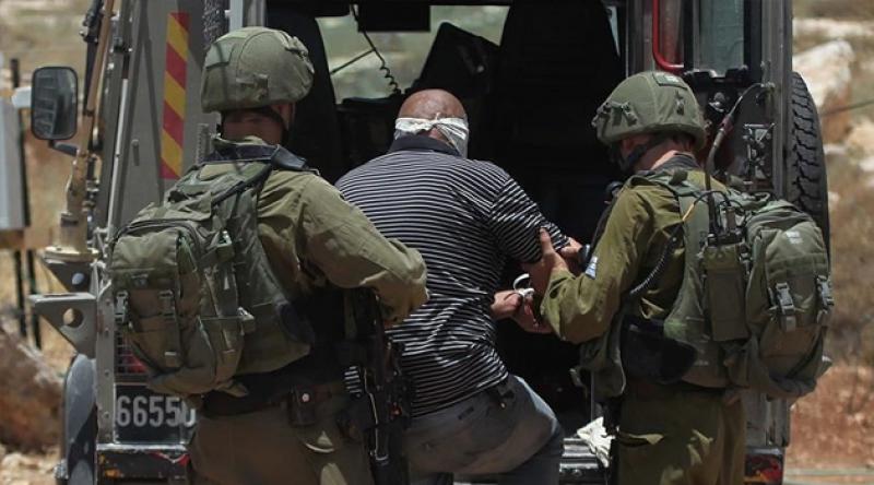 İşgalci İsrail güçleri Mescid-i Aksa'da 5 kişiyi gözaltına aldı