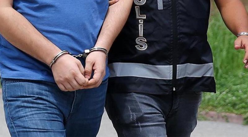 İzmir'de 14 gözaltı