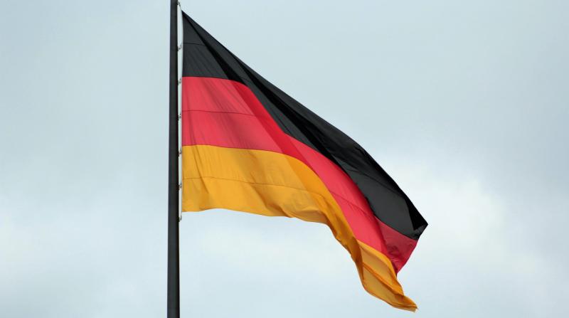 Almanya: Kadın görevlinin elini sıkmayan Lübnanlı göçmenin vatandaşlık onayı iptal oldu