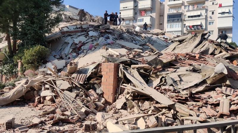 İzmir'de Hayatını kaybedenlerin sayısı 60'a yükseldi