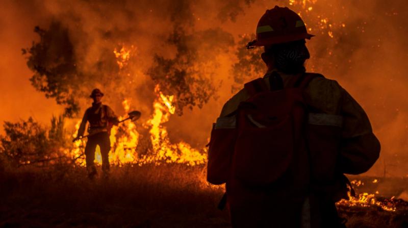 California'da yangınlar durdurulamıyor; Vali, "İklim değişikliğiyle bağlantılı" dedi