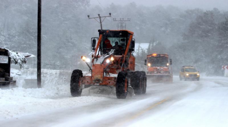 Tunceli'de kar yağışı etkili oldu, 32 köy yolu kapandı