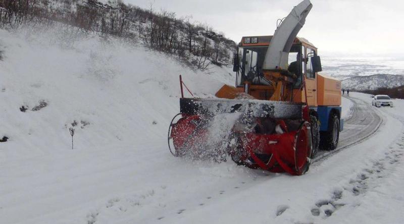 Tunceli'de kar yağışı nedeniyle 25 köy yolu ulaşıma kapandı