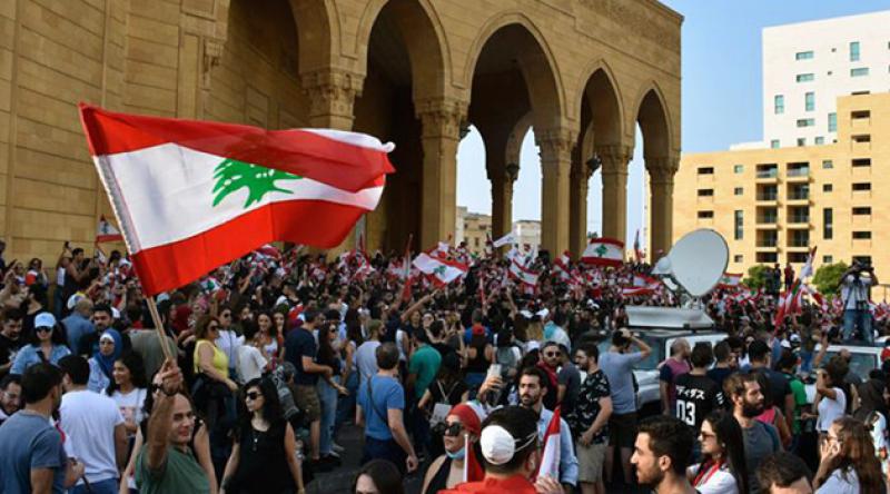 Lübnan'da göstericilerle güvenlik güçleri arasında arbede