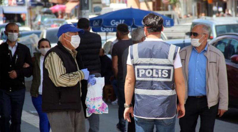 Ankara'da maske takmayan 1045 kişiye 940 bin 500 lira para cezası